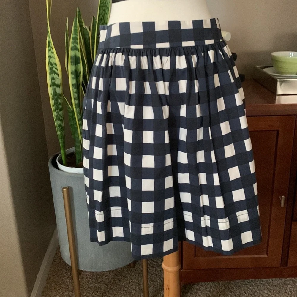 Banana Republic Skirt - Picture 2 of 8